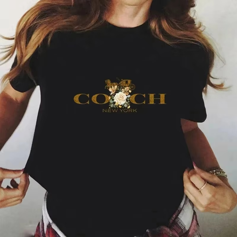 Streetwear Brand With Flowers - تي شيرت كلاسيكي بشعار زهور كاريج،