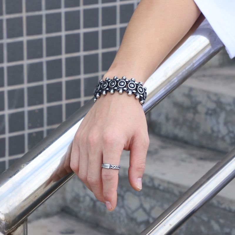 ​   وصول جديد: سوار رجالي من ا - مراجعة Streetwear Brand Jewelry وسعره