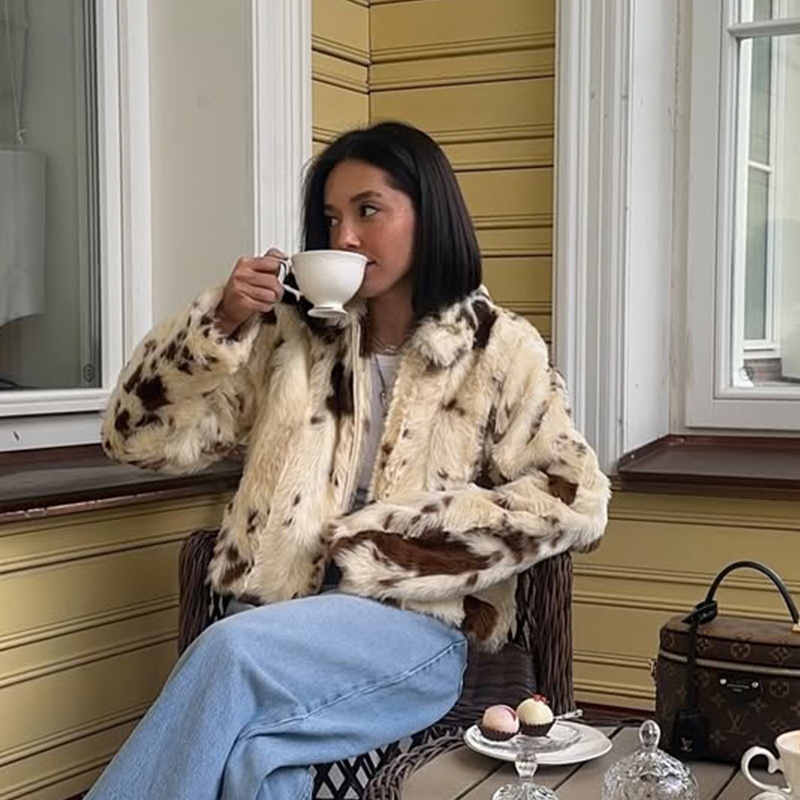 معطف فرو بنقشة جلد البقر للنسا - مراجعة Women Streetwear Brand وسعره