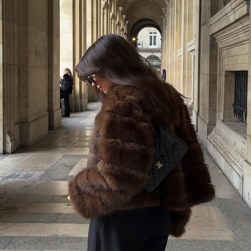 معطف فرو بني عتيق بتصميم مرقع  - مراجعة Women Streetwear Brand وسعره