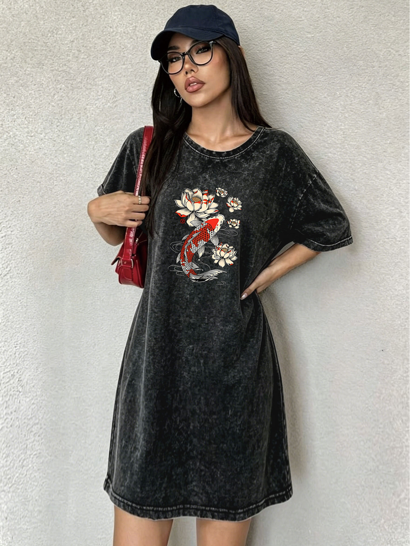 فستان تي شيرت نسائي بتصميم عتي - مراجعة Streetwear Brand Japanese وسعره