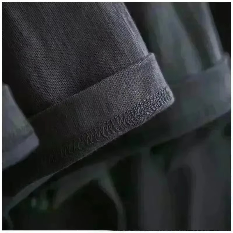تي شيرت كلاسيكي بشعار العلامة  - مراجعة Streetwear Brand Tees وسعره
